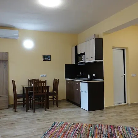 公寓式酒店 борник хил / Bornik Hill 4*