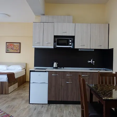 борник хил / Bornik Hill מלון דירות דבין