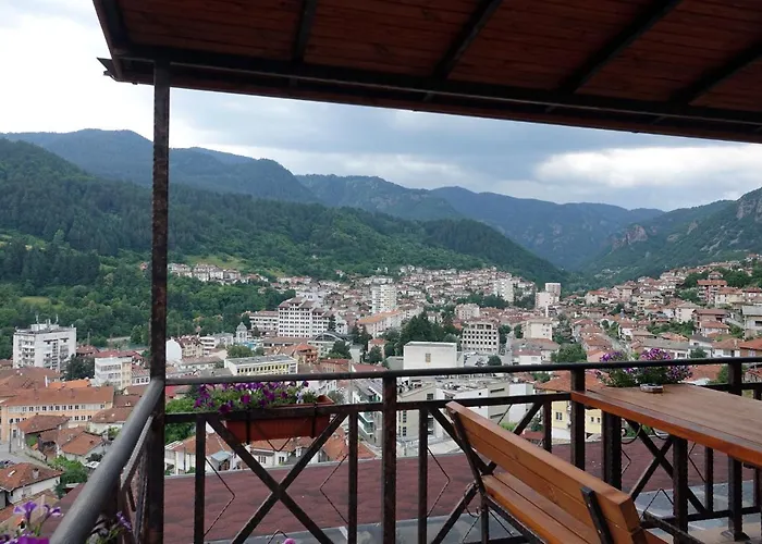 борник хил / Bornik Hill Aparthotel Devin