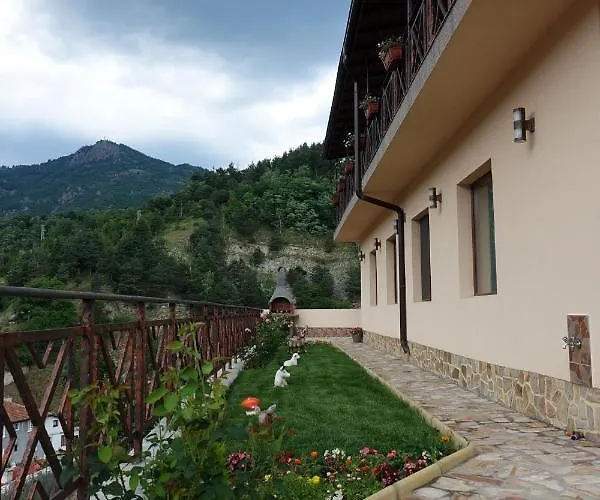 Aparthotel борник хил / Bornik Hill Devin