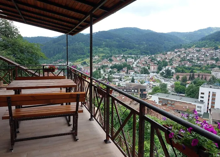 Aparthotel борник хил / Bornik Hill 4*